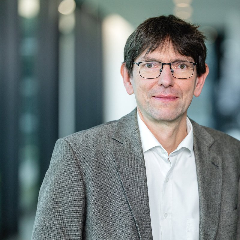 continental_pp_dr_christian_struebel.jpg