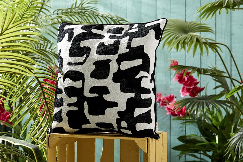 NEW Postcards From Rio COLLECTION BRINGS JOYFUL ESCAPISM FOR THE HOME 5 Postcards From Rio