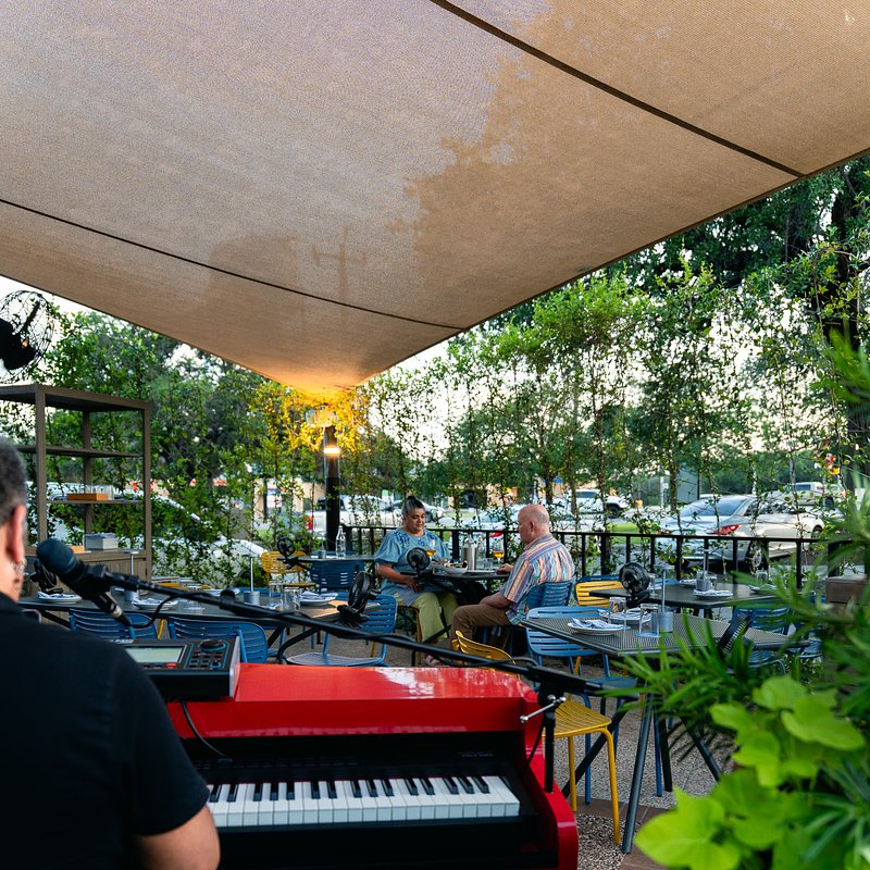 Patio &amp;amp; Pearls2.jpg