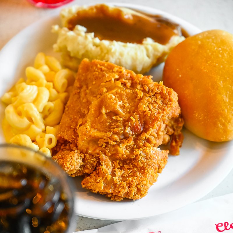 Dinner Plate Chicken Mashed Potatoes Mac3.jpg