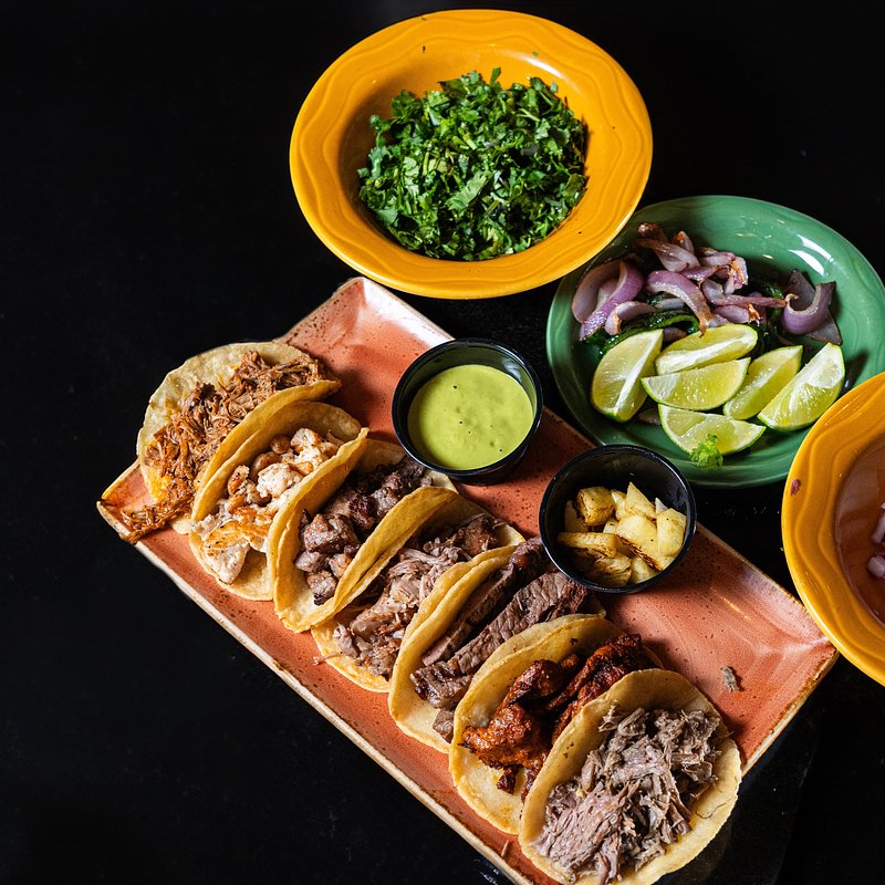 STREET TACOS (11).jpg