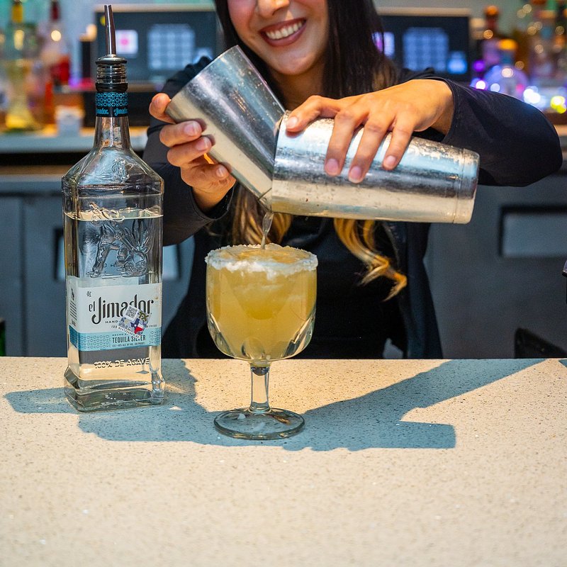 Bartender.jpg