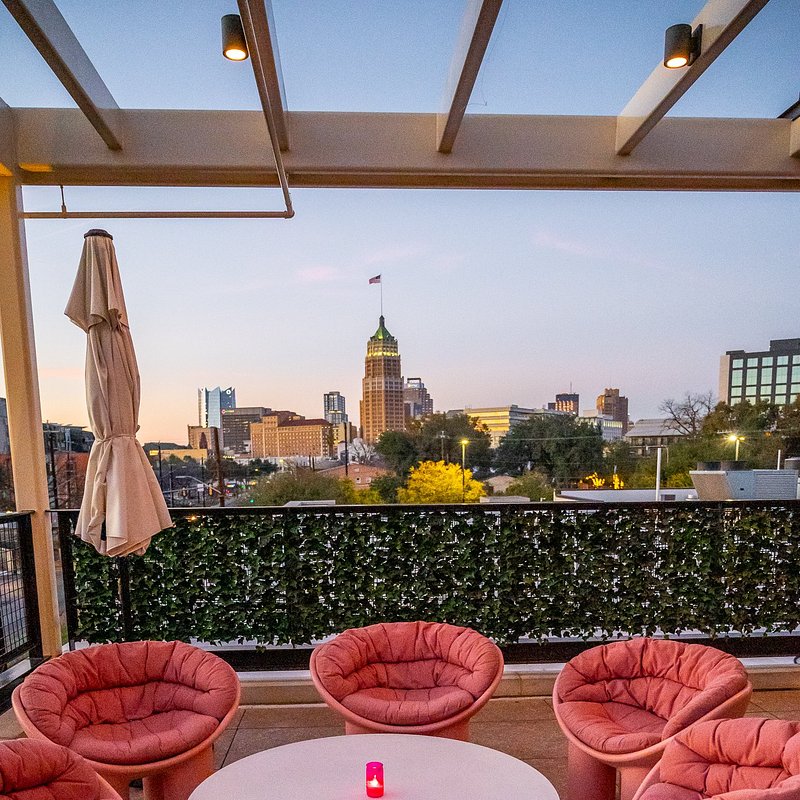 Rooftop Space2.jpg