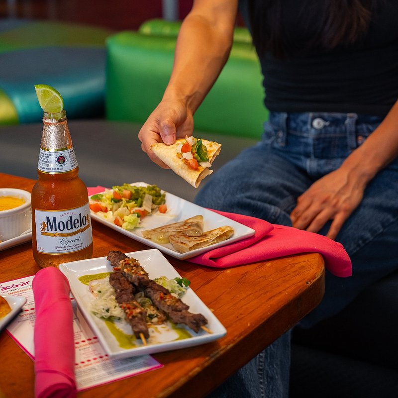 Ácenar - San - Antonio - Downtown - Thursdays12.jpg