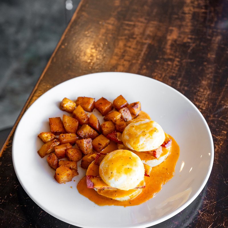 Eggs Benedict1.jpg