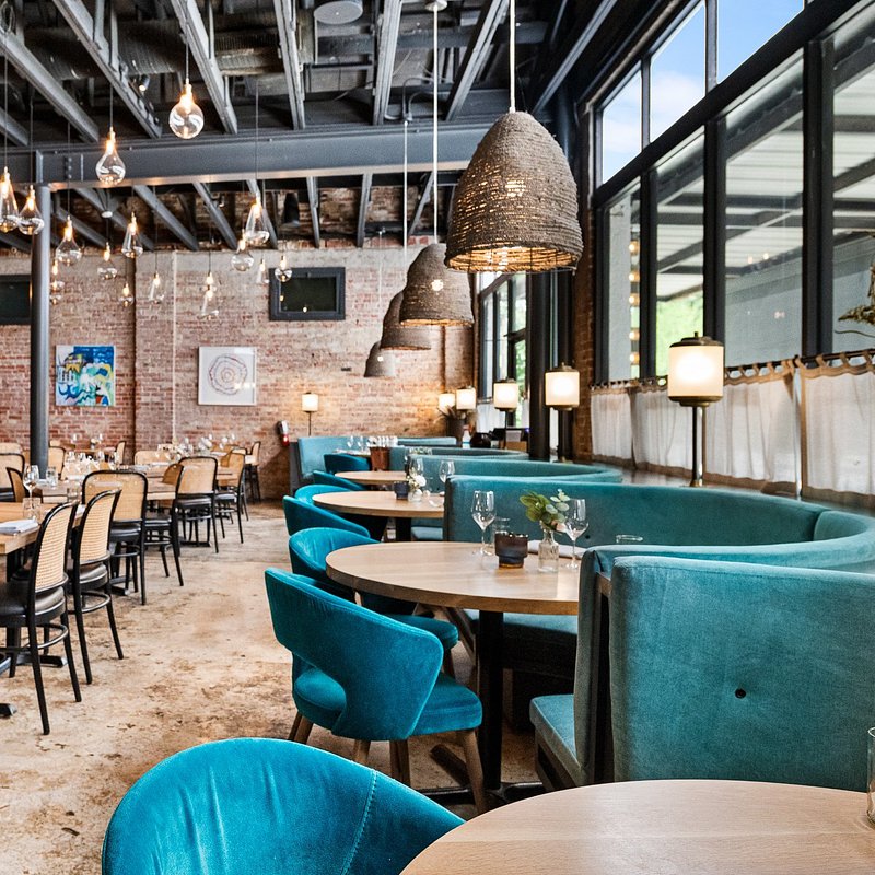 Maverick Texas Brasserie Main Dining Tavern 1.jpg