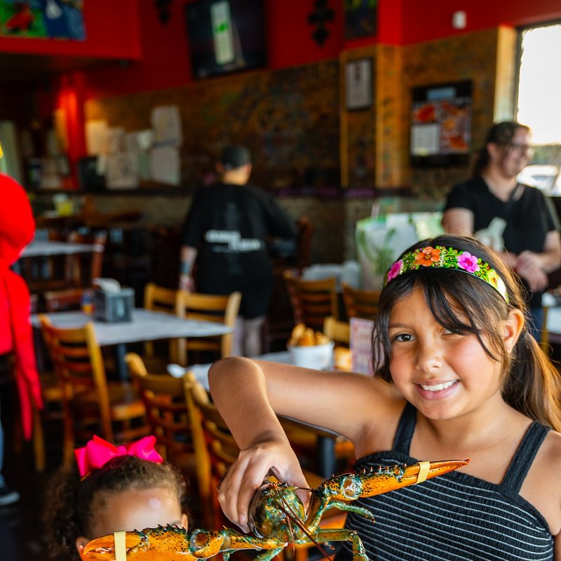 Kids with Lobster2.jpg