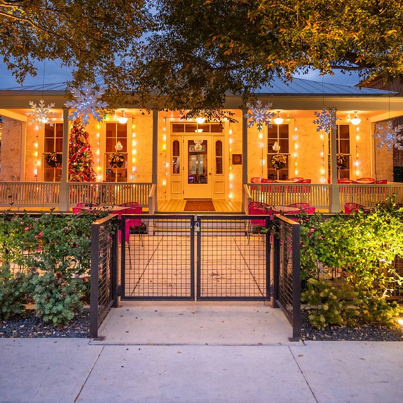Rosarios-San-Antonio-HolidayEvents2.jpg
