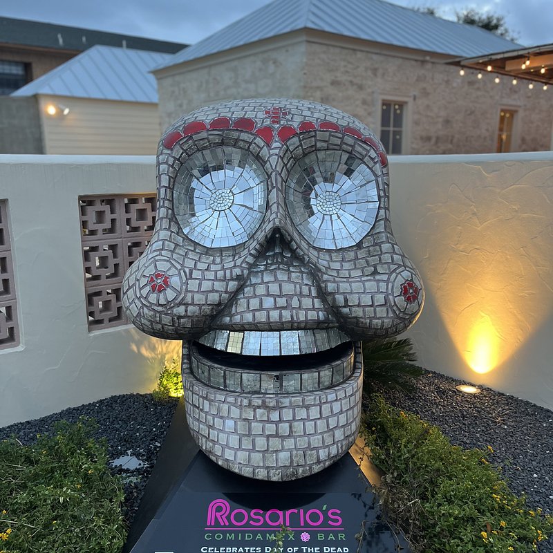 Rosarios-DDLM-Sugar-Skull-Sculpture-1.jpg