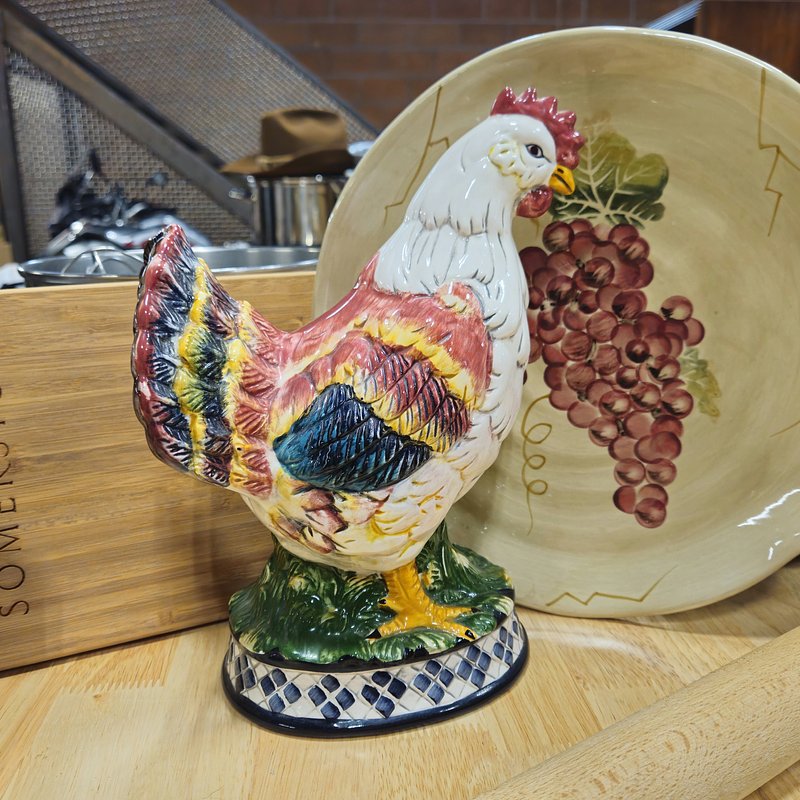 Les-Dames-Auction-Items 1.jpg