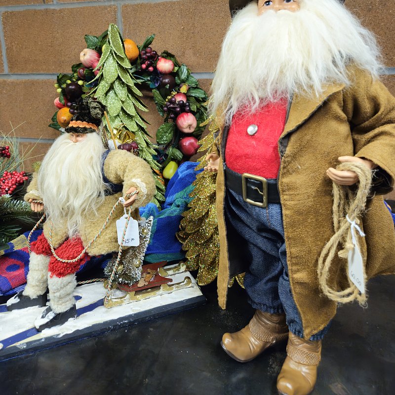 Les-Dames-Auction-Items 14.jpg