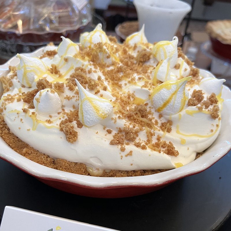 Les-Dames-Pie-Bar 18.jpeg