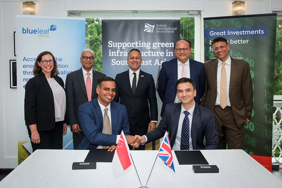 BII x Blueleaf signing picture.jpg