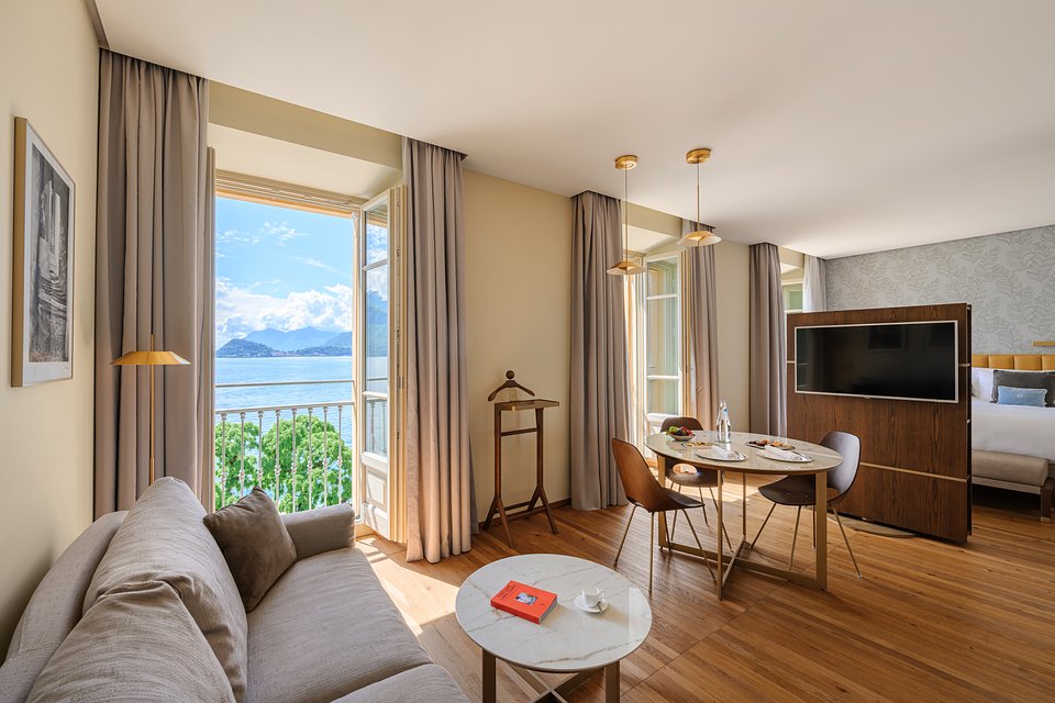 Grand Hotel Victoria_Junior Suite Lake View (7).jpg