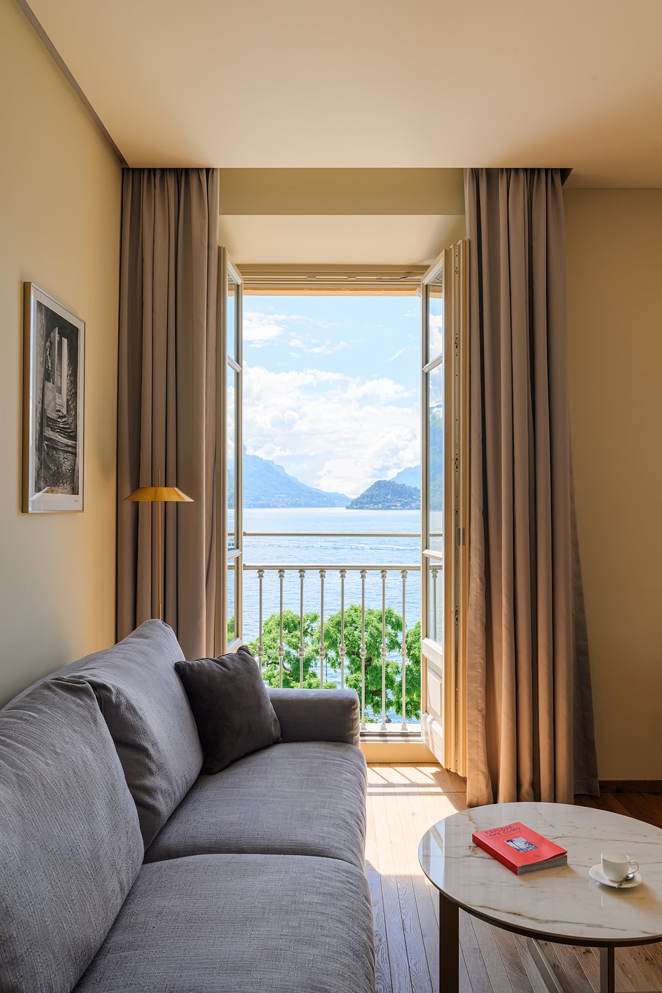 Grand Hotel Victoria_Junior Suite Lake View (6).jpg