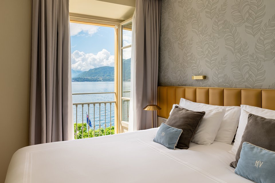 Grand Hotel Victoria_Junior Suite Lake View (5).jpg