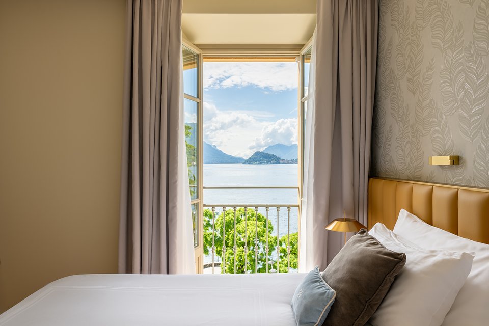 Grand Hotel Victoria_Junior Suite Lake View (3).jpg