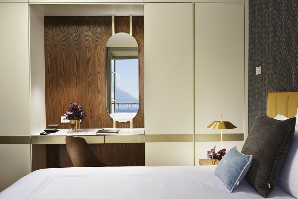 Grand Hotel Victoria_Junior Suite Lake View (2).jpg
