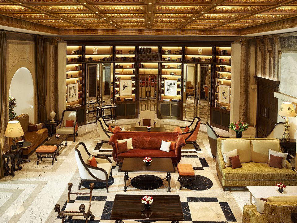 Hotel Eden-La Libreria-Lobby lounge Hero-Dorchester Collection.jpg