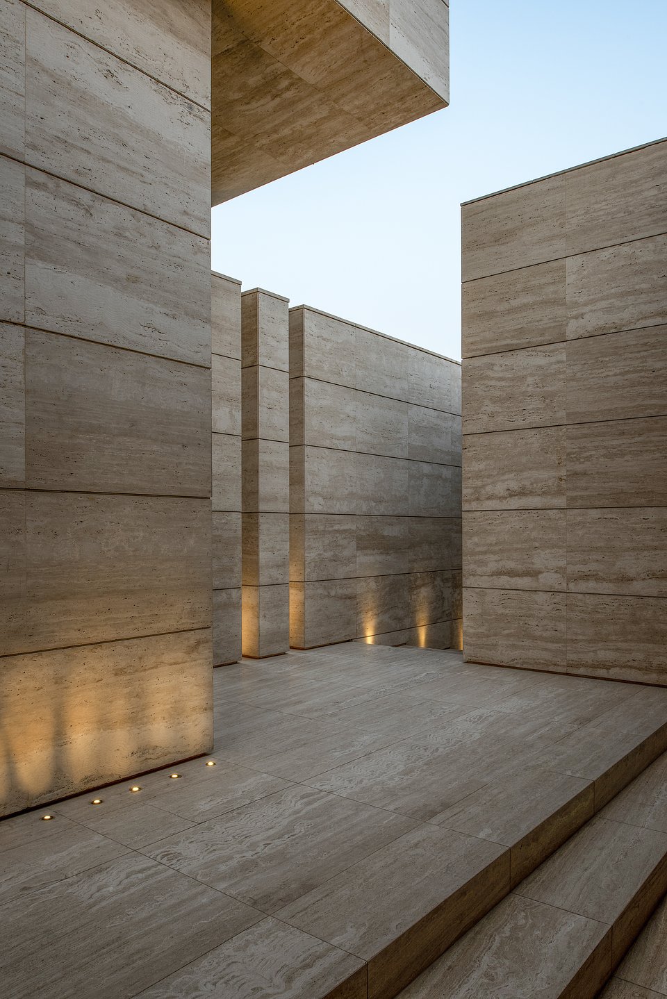 10 External MMA Projects_Villa AB_Ph. Tushar Naik.jpg