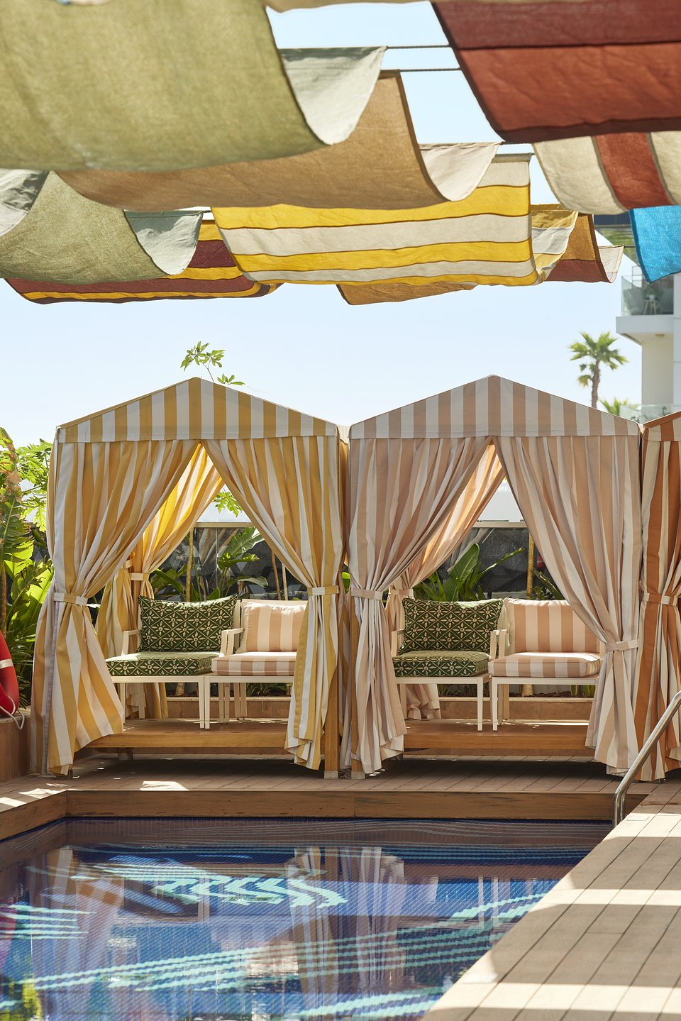 15 Pool MMA Projects_MamaShelter_Ph.MAMAShelter.jpg