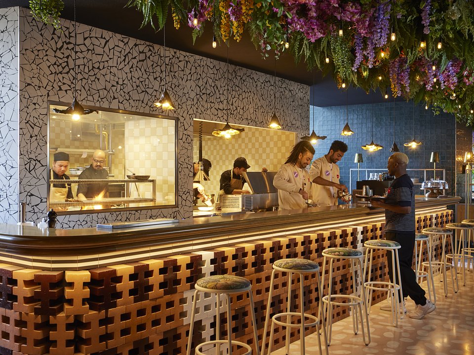 10 Pool Restaurant MMA Projects_MamaShelter_Ph.MAMAShelter.jpg