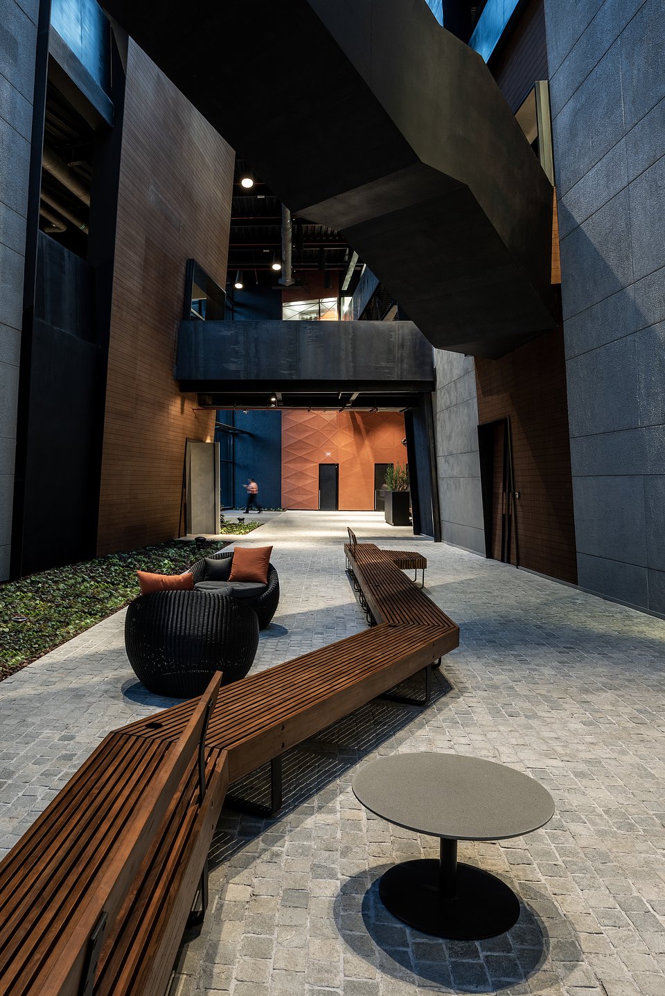 30. MMA Projects_Axiom Telecom Headquarter_Tushar Naik_ (2).jpg