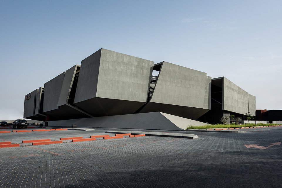 4.1 MMA Projects_Axiom Telecom Headquarter_Tushar Naik.jpg