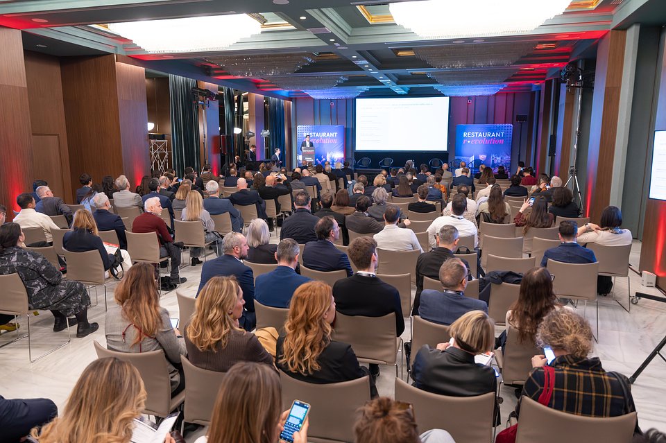 Restaurant R-Evolution_2026 (3).jpg