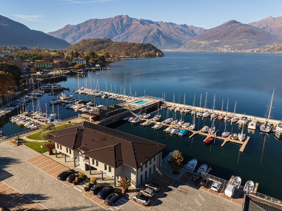 Nausika Group (3).jpg