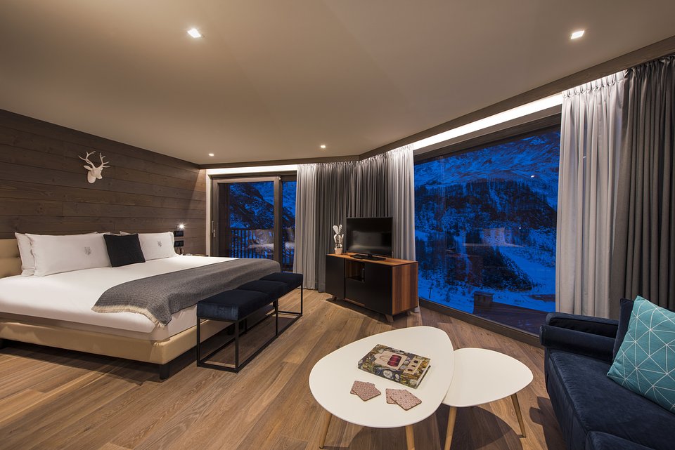 Principe Delle Nevi_Chalet Rooms (2).jpg