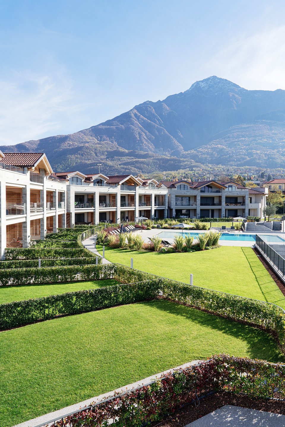 Lago Dorato Apartments (1).jpg