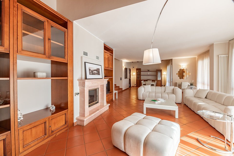 Lago Dorato Villas_Villa Principessa (16).jpg