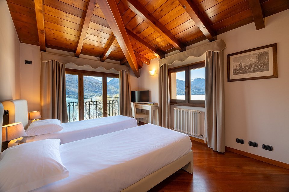 Lago Dorato Villas_Villa Principessa (20).jpg