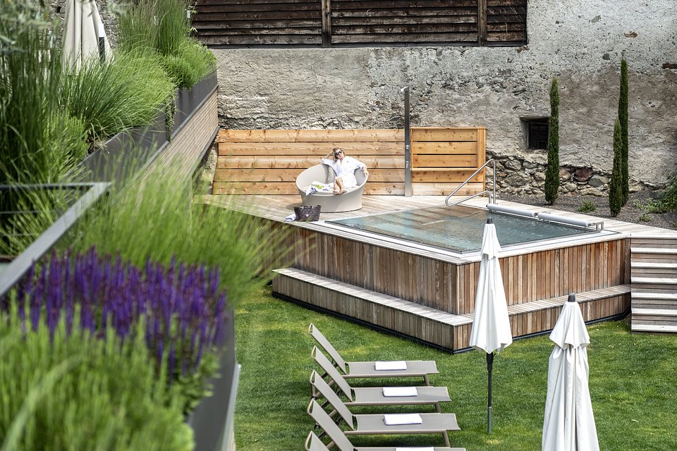 das stachelburg_Piscina idromassaggio esterna (2).jpg