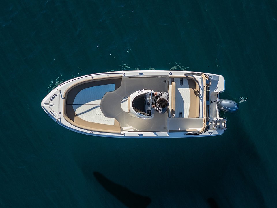 AS 19 GL BOAT RENTAL SENZA PATENTE (16).jpg