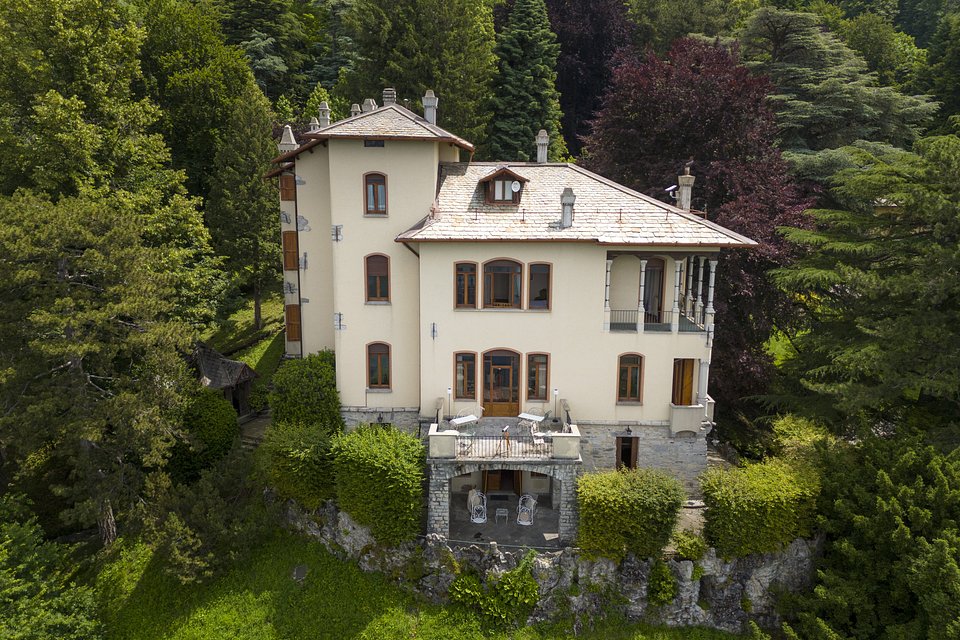 Angelo Cappellini_Opera Contemporary_Villa Brunate.jpg