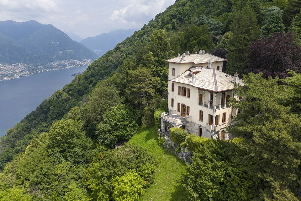 Angelo Cappellini_Opera Contemporary_Villa Brunate.jpg