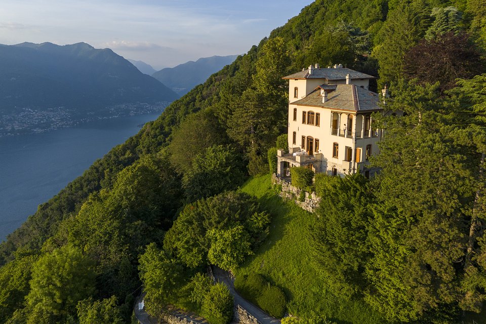 Angelo Cappellini_Opera Contemporary_Villa Brunate.jpg
