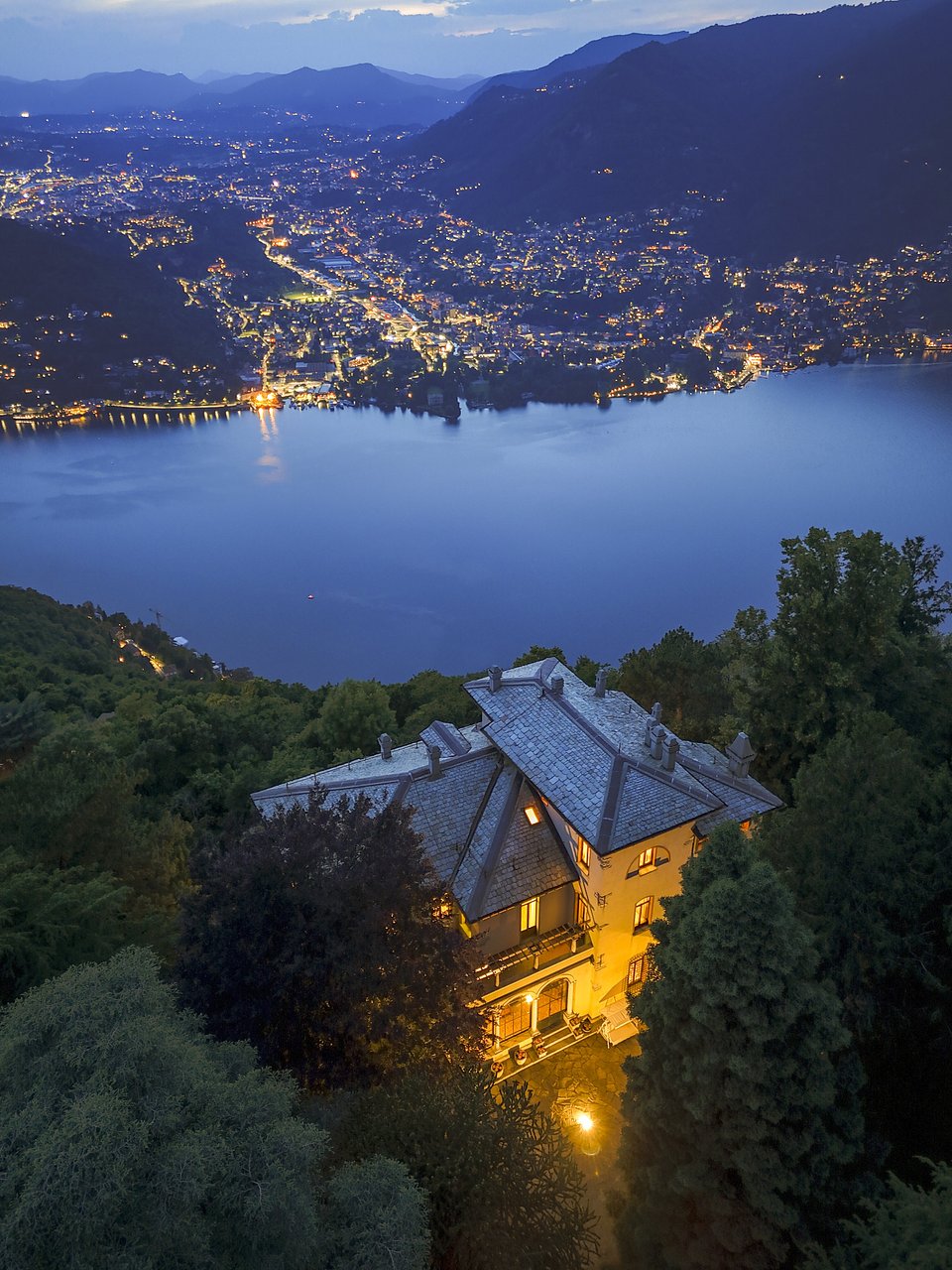 Angelo Cappellini_Opera Contemporary_Villa Brunate.jpg