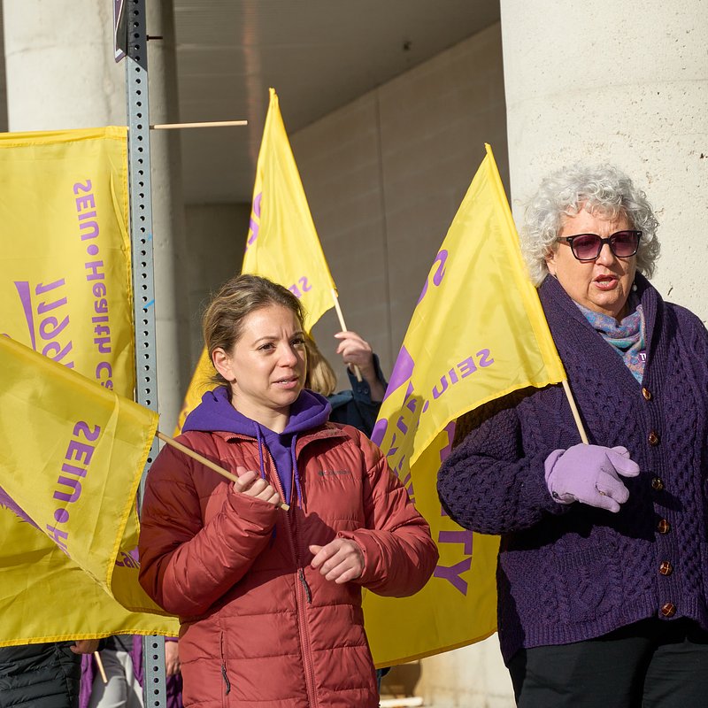 251121_RI_WandI Info Picket3690.jpg