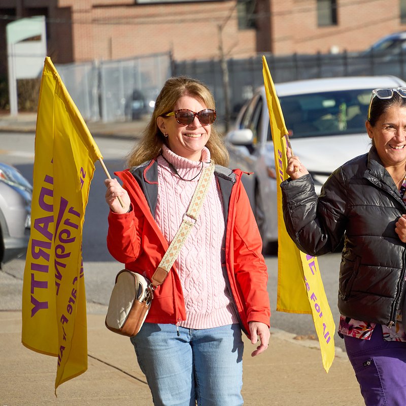 251121_RI_WandI Info Picket3743.jpg