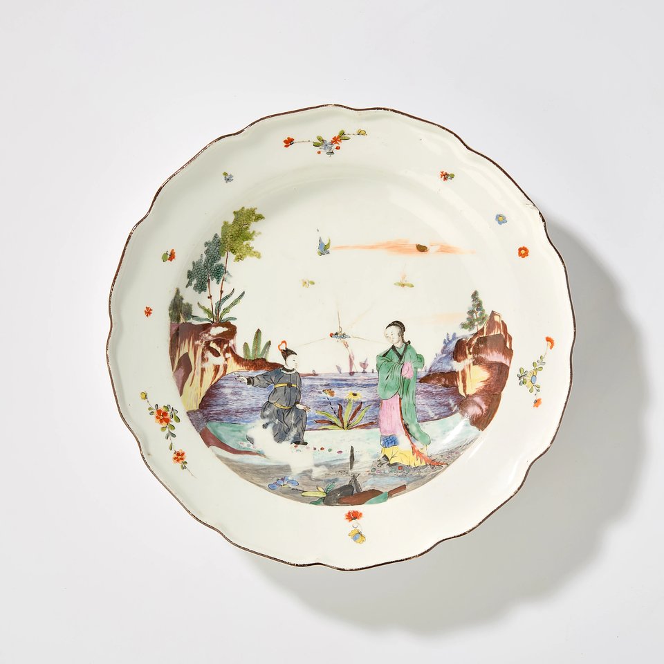 Lot 2: A Meissen porcelain lobed dessert-plate of Earl of Jersey type, c.1735. - Estimate: £1,500 - £2,000
