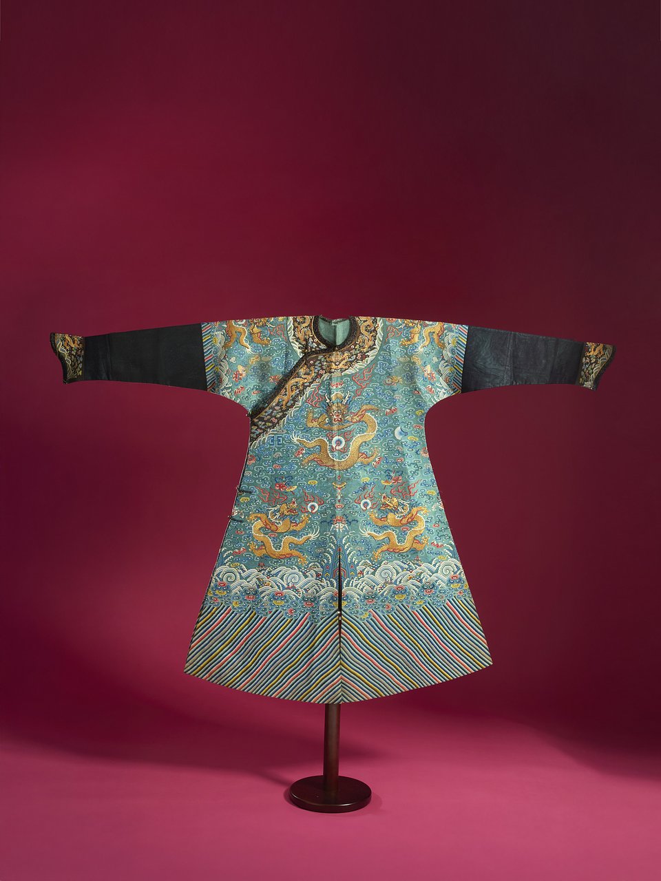 The robe is believed to have been made to wear by the Emperor’s family
Estimate: £8,000-£12-000