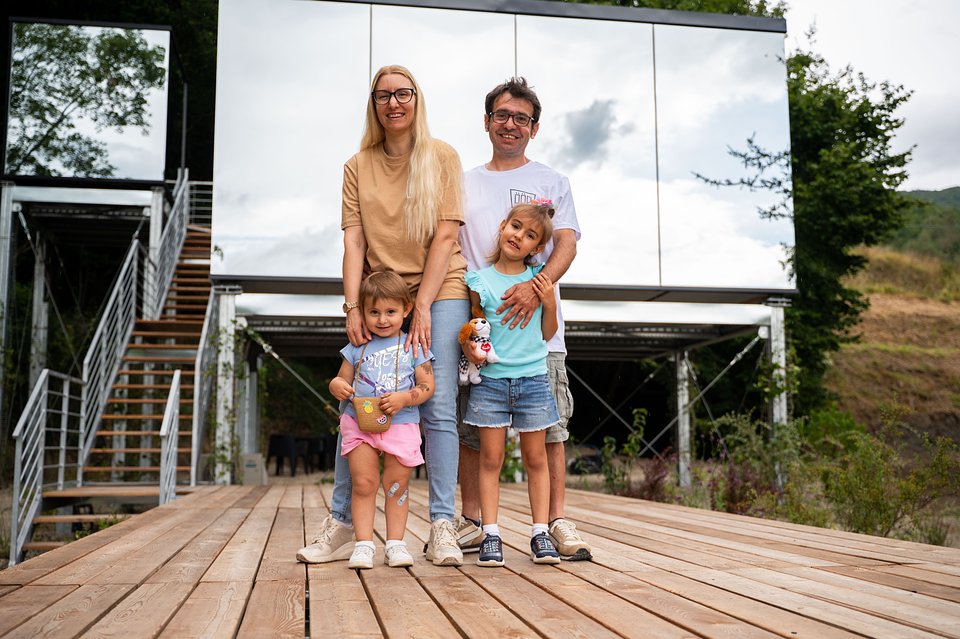 Owners of Spino Fiorito Davide and Gabriella, with daughters Lara and Lisa 