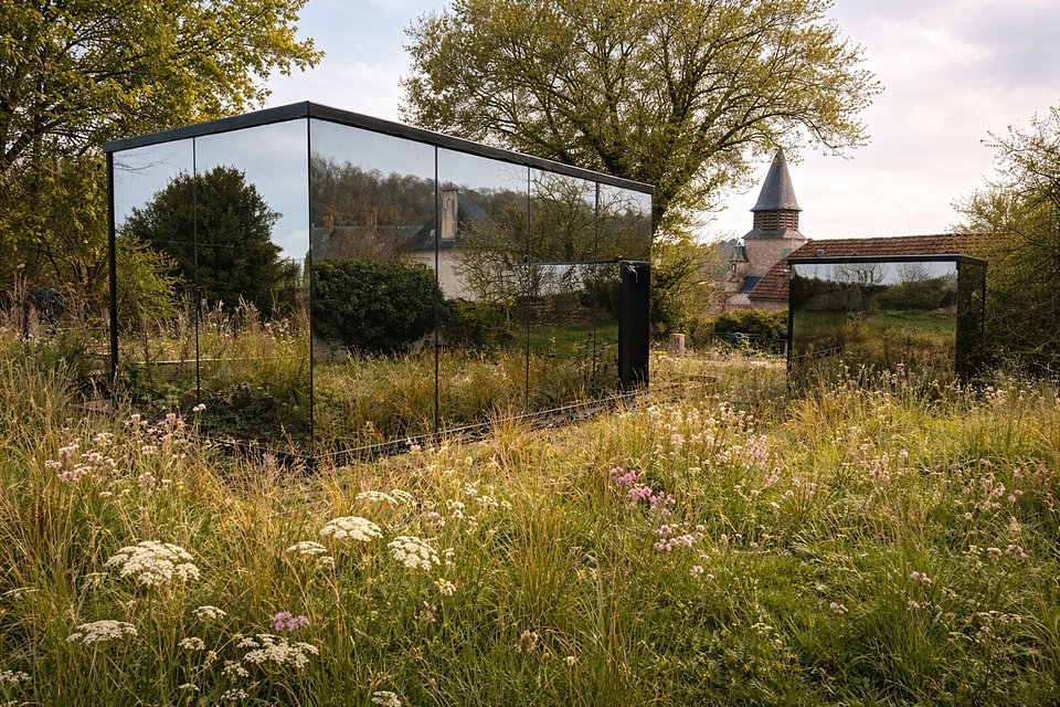 ÖÖD by Sûr Jumigny