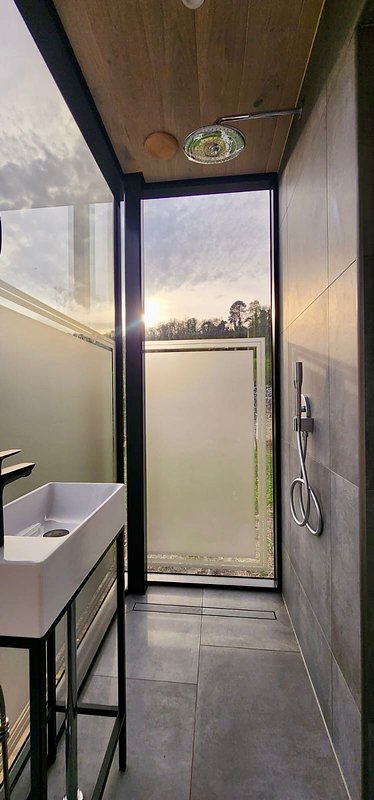 WhatsApp Image 2026-04-09 at 23.35.16 (6) (1).jpeg