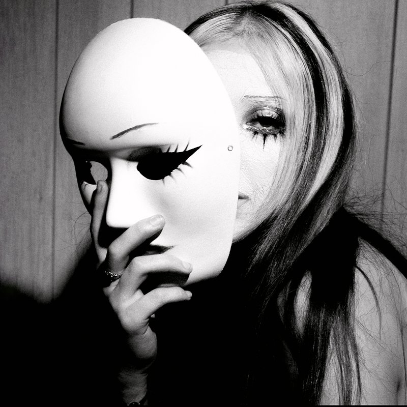 Isabel LaRosa - Her Face.jpg