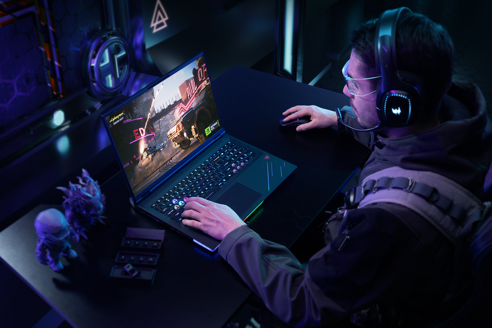 Predator Helios 18 AI_(Vantage_ARX)_PH18-73_Lifestyle_03-custom (2).png