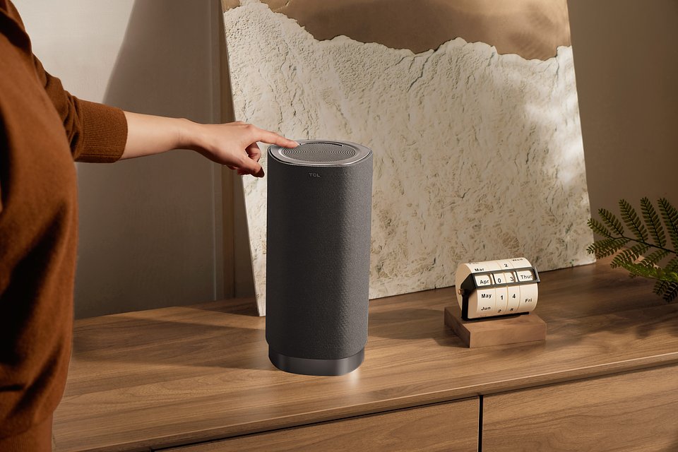 TCL Z100 Lifestyle_1.jpg